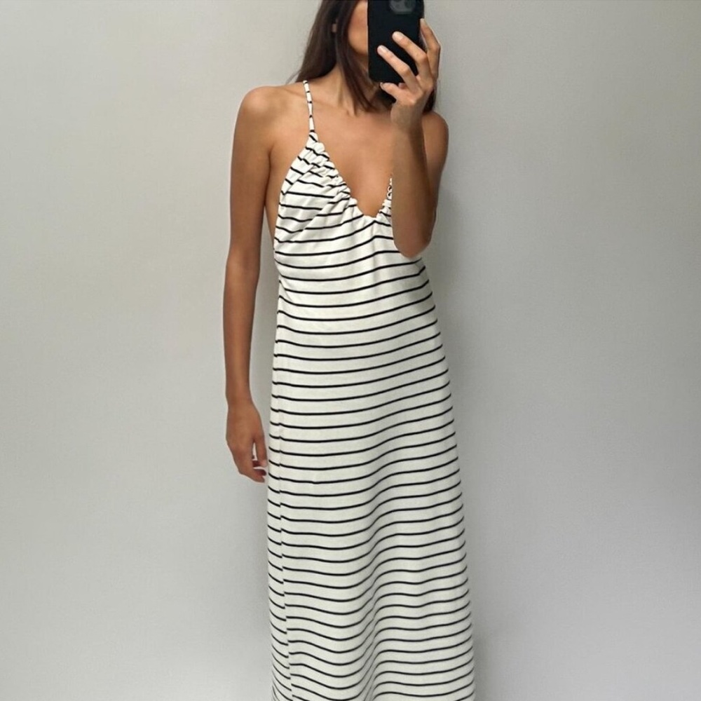 NWOT. Zara Striped Ruched Dress